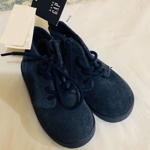 Gap shoes